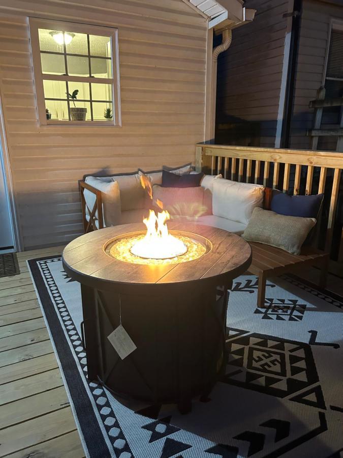 Holiday home Breaking Records - Steps From Paristown Hall
